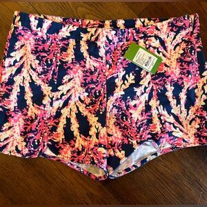 NWOT Lilly Pulitzer side zipper shorts sz 12 adorable navy blue and pink shorts